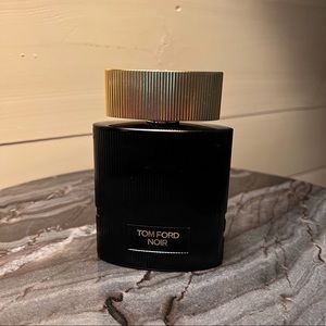 CLOSET CLOSING 10/31/22 Tom Ford Nior por Femme💗